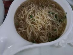 -新大咀港式茶餐厅(宝山万达店)