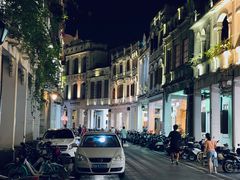 -海口骑楼小吃街