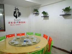 -小辣妹川味海鲜加工店(第一市场椰风巷店)