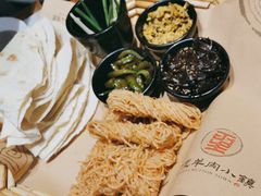 -丁里羊肉小镇(天鹅湖总店)