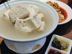 -全牛匠·乐山跷脚牛肉(西单华威约饭街店)