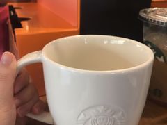 水-星巴克臻选(佛山佛罗伦萨小镇店)