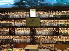 -佳品超市(三亚华庭店)