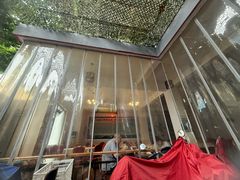 -茅屋大酒店