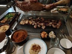 烤羊腿-大汗烧烤滩羊馆(清水河公园店)