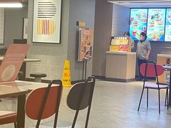 大堂-麦当劳(季平店)