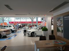 -成都华星西蒙上汽大众4S店(羊西线店)