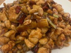 宫保鸡丁-南磨房食府(燕莎奥特莱斯购物中心店)