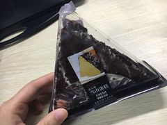 三角形黑森林蛋糕-红叶蛋糕(广达路总店)