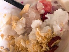 -津椰本·海南正宗椰奶清补凉(店一店)