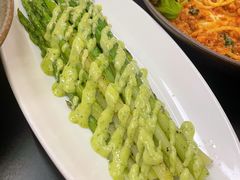 炙烤芦竹笋配蒜蓉欧芹蛋黄酱-osteria pelecanus鹈鹕野餐