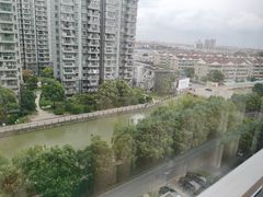-上海虹桥西郊假日酒店