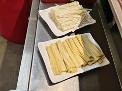 -生活如沸·顺德水牛奶火锅(大学路店)