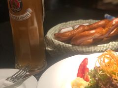 黄啤黑啤-宝莱纳餐厅(滨江店)