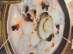 -老牌坊云南鱼豆花火锅(哈西万达店)