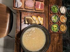 -银米·云南传统过桥米线(双廊黑金冠店)