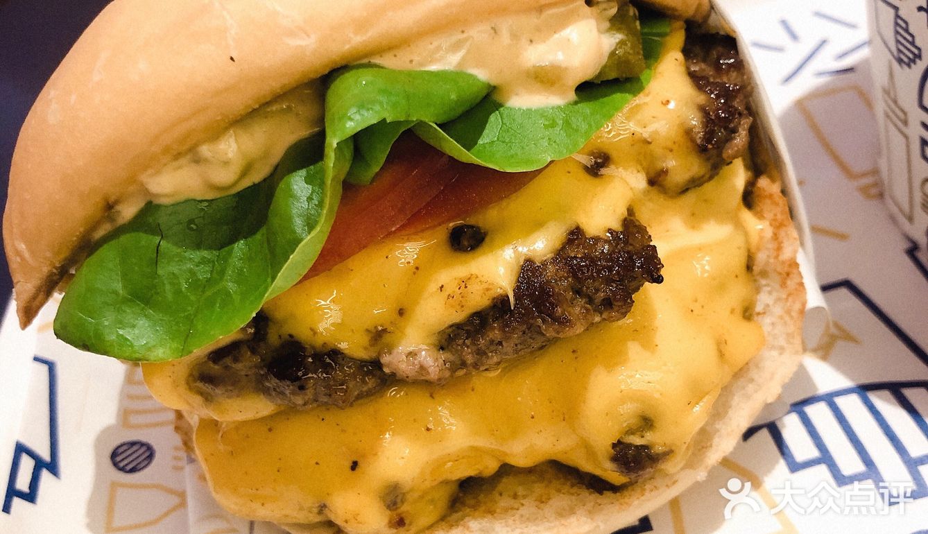 男神吴尊的汉堡店!Royal Stacks