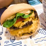 男神吴尊的汉堡店!Royal Stacks