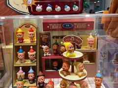 -泡泡玛特POPMART(凯德大峡谷店)