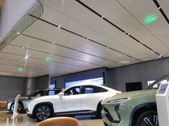 -蔚来中心(北京中关村店)