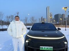 -鱼窝棚柴火铁锅炖(富山屯店)