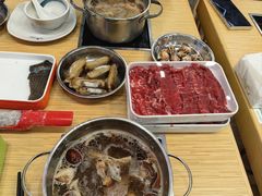 -杨老板·海鲜集市火锅·鲜切牛肉(中防万宝店)