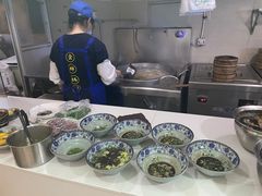 -老新隆牛肉锅贴(新街口店)