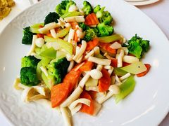 黄油炒时令蔬菜-莫斯科餐厅