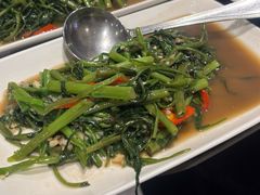 -Chom Cafe and Restaurant