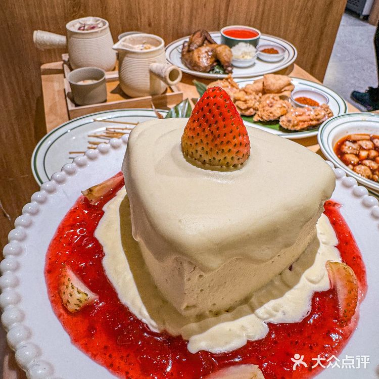 在东街口……吃到的漂亮饭🧁🧁🧁
