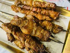 烤羊肉串烤牛肉串-老班长·小龙虾·鲜货烧烤大排档(金街美地店)