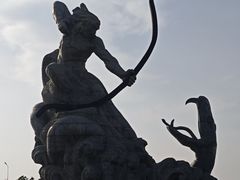 -巴陵广场