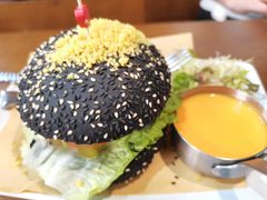 瀑布芝士牛肉汉堡-肥韬茶餐厅(南山mini店)