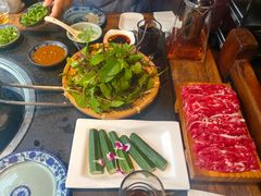 -大匠工房古船木艺术餐厅·猪肚鸡专门店(长白仙岛店)