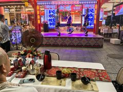 -刘姐啤酒鱼民族演艺餐厅(西街总店)