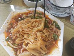 -东巴谷野生菌火锅餐厅
