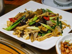 三鲜菇-九道菜有鸡鱼头(石鼓路店)