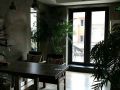 -HIGH FIVE哈福手工汉堡(桂林路店)