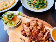 -大头虾越式风味餐厅(光明广场店)