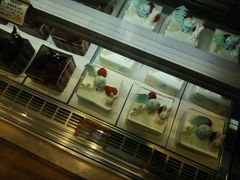面包甜点陈列柜-好利来(国际能源店)