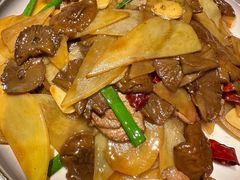 -八府香鸭·啫啫煲(华山路店)