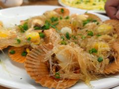 蒜蓉粉丝蒸扇贝-明记海鲜大排档(巽寮湾店)