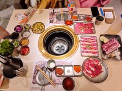 -蚂蚁洞·烤肉大营地(上海静安大悦城店)