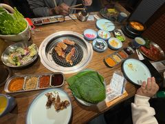 -明洞阿姨·韩式酱蟹烤肉·创意料理(三元桥店)