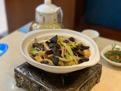 斋菜煲-墨脱石锅椰子鸡•香草鸭•东山羊(大东海店)