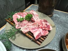 黑牛极品短肋-草家酱蟹炭火烤肉店(珲春南路一店)