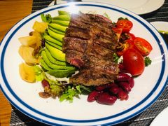 烤牛肉彩虹时蔬沙拉-at cafe 意大利餐厅(集美店)