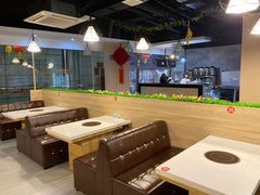 -轩于鲜旋转自助小火锅(新之城购物广场店)