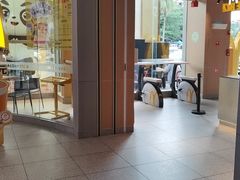-麦当劳(中二横路店)