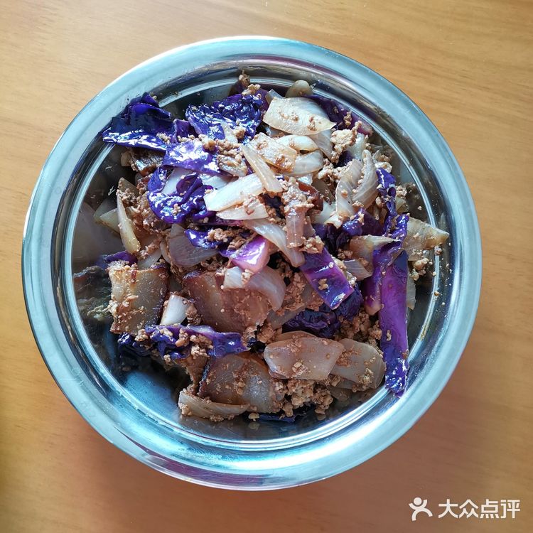 美食厨房之紫椰菜洋葱炒肉沫
